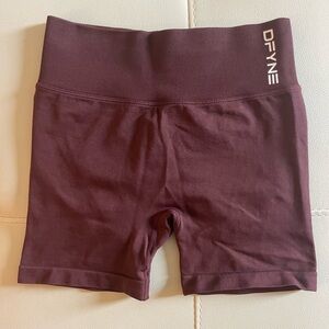 Dfyne dynamic scrunch shorts